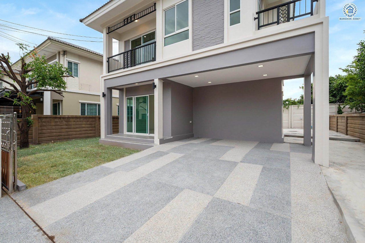 บ้านมือสองตกแต่งใหม่ โครงการ ภัสสร26 ราชพฤกษ์-ติวานนท์ เนื้อที่ 55.9 ตร.ว. ฟังก์ชัน 3 ห้องนอน 3 ห้องน้ำ จอดรถได้ 2 คัน บรรยากาศเงียบสงบเป็นส่วนตัว สิ่งอำนวยความสะดวกมากมาย! บนทำเลศักยภาพ หน้าโครงการติดถนนใหญ่ เชื่อมต่อถนนราชพฤกษ์ ใกล้จุดขึ้นทางด่วน "ศรีสมาน"